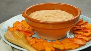 Buffalo white bean hummus with sweet potato chips